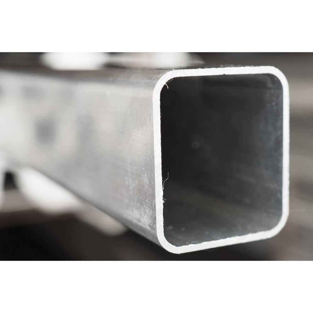 Tubo protezione cremagliera 1000 mm - predisposto su un lato Tubo protezione cremagliera 1000 mm - predisposto su un lato